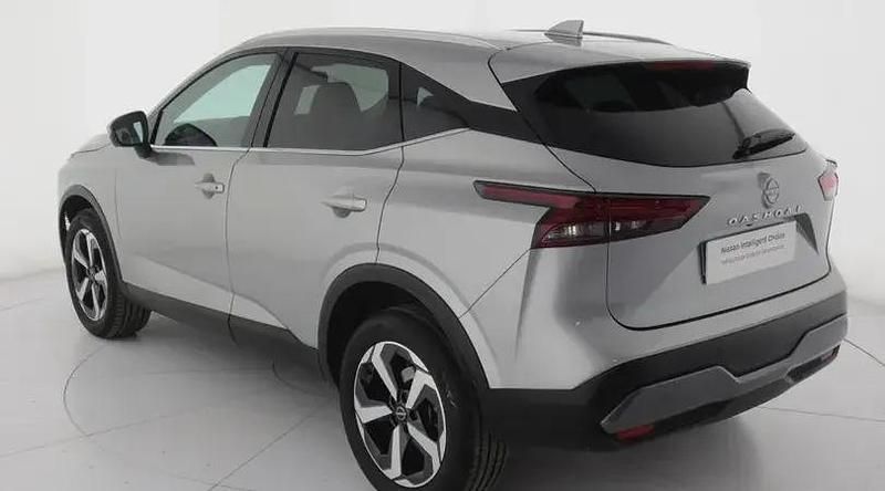 Usado Nissan Qashqai N-Connecta 140 CV (102 kW) 2024 Plata diamante SUV