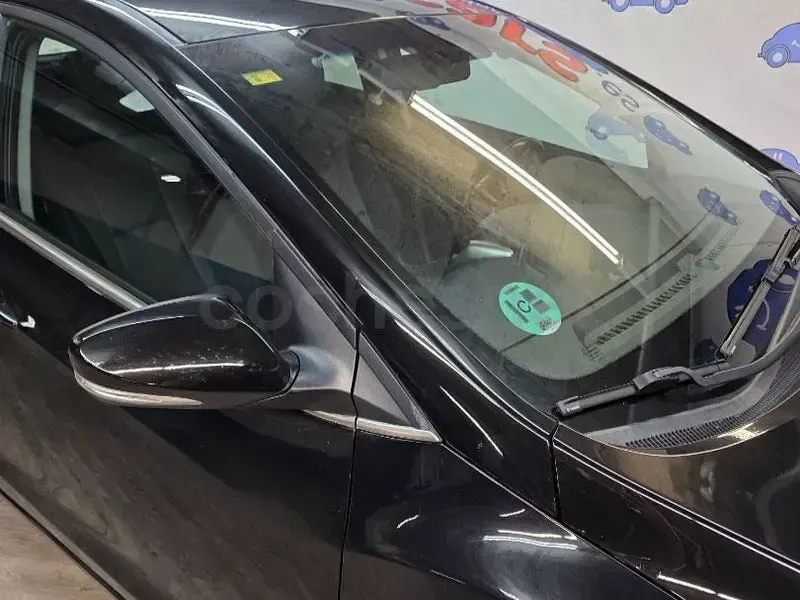 Usado Hyundai i30 Turbo 186 CV (136 kW) 2015 Negro Berlina