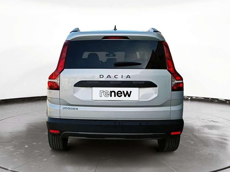 Usado Dacia Jogger Extreme 101 CV (74 kW) 2022 Gris Monovolumen