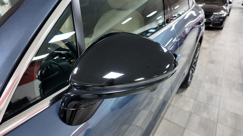 Usado Porsche Cayenne 462 CV (339 kW) 2019 Azul SUV