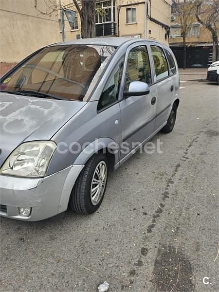 Usado Opel Meriva Cosmo 100 CV (73 kW) 2003 Gris / plata Monovolumen