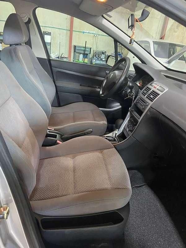 Usado Peugeot 307 110 CV (80 kW) 2003 Gris Utilitario