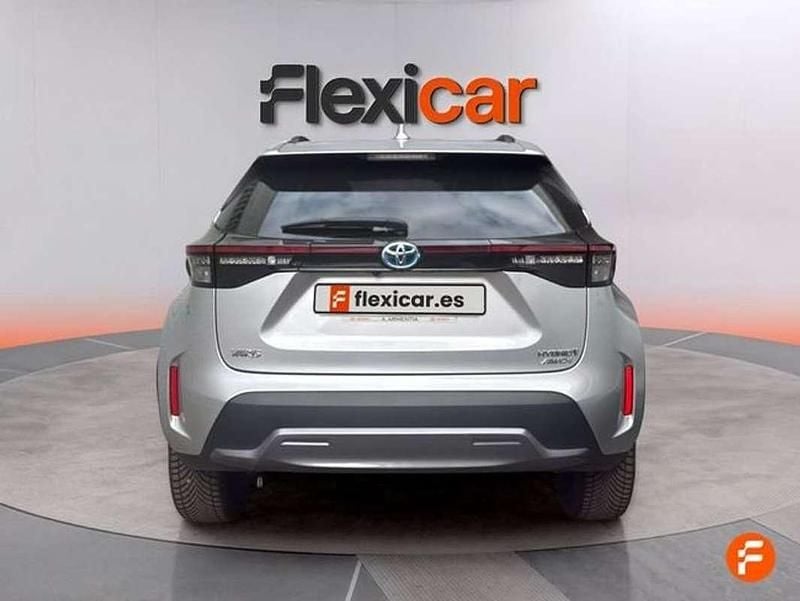 Usado Toyota Yaris Cross 116 CV (85 kW) 2023 Gris SUV
