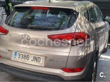 Usado Hyundai Tucson 131 CV (96 kW) 2016 Gris / plata SUV
