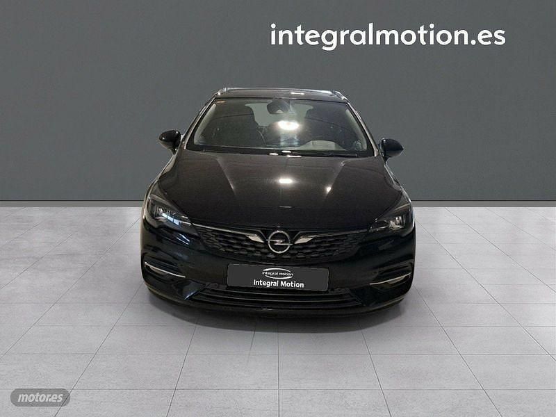 Usado Opel Astra GS Line 104 CV (76 kW) 2021 Negro Familiar