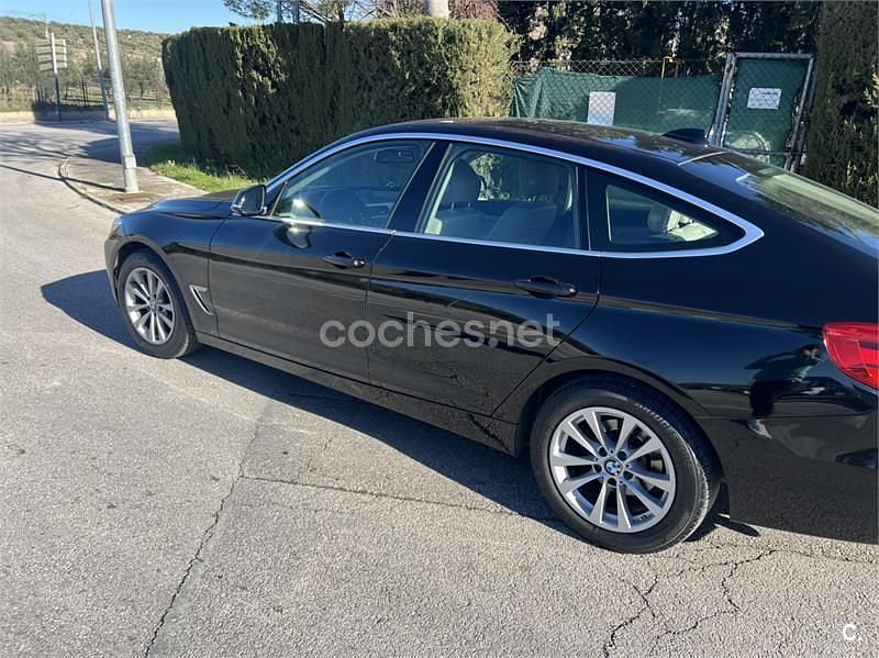 Usado BMW 318 143 CV (105 kW) 2016 Negro Berlina