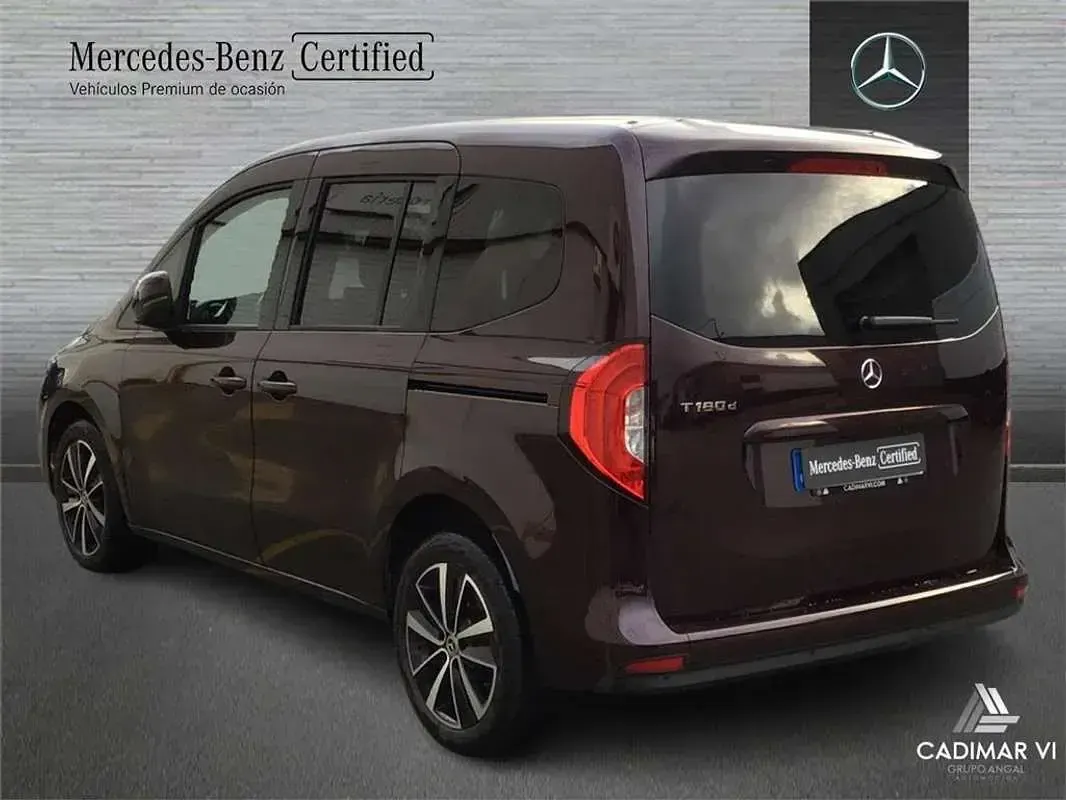Usado Mercedes 180 116 CV (85 kW) 2025 Berlina