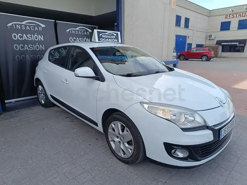 Usado Renault Mégane Dynamique 115 CV (84 kW) 2013 Blanco Berlina