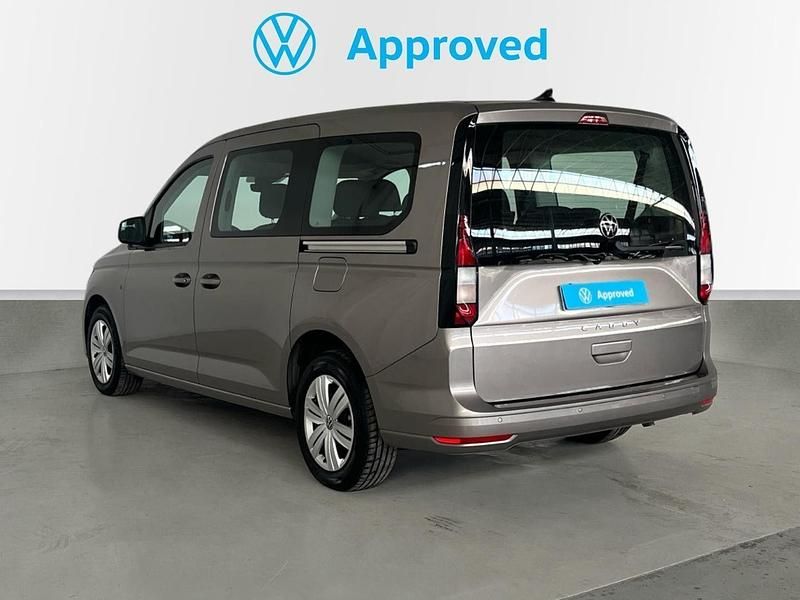 Usado VW Caddy 102 CV (75 kW) 2025 Beige Monovolumen