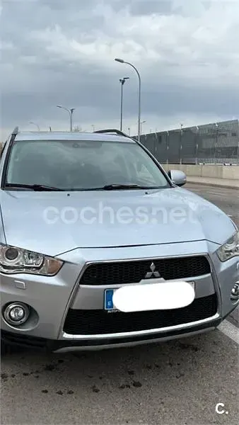 Usado Mitsubishi Outlander Motion 150 CV (110 kW) 2012 Gris / plata SUV