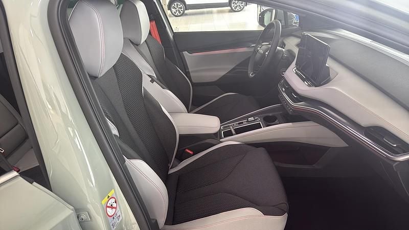 Usado Skoda Elroq 209 kW (285 CV) 2025 Verde timiano SUV