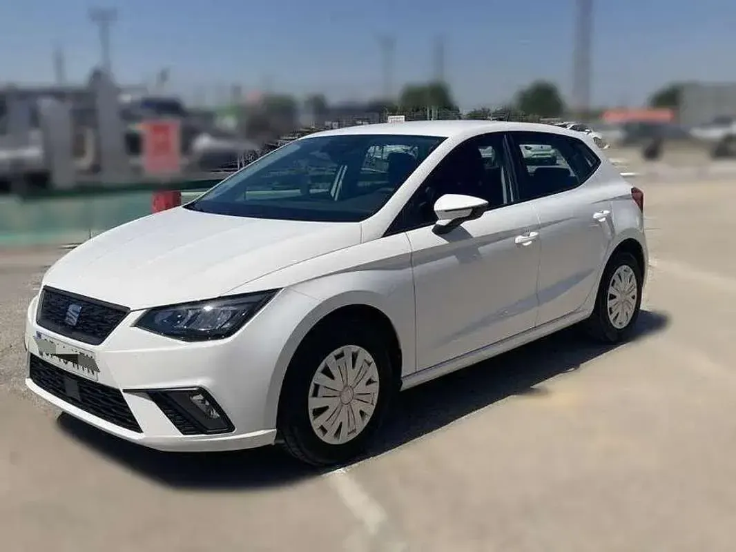 Usado Seat Ibiza Reference 95 CV (69 kW) 2024 Blanco Utilitario