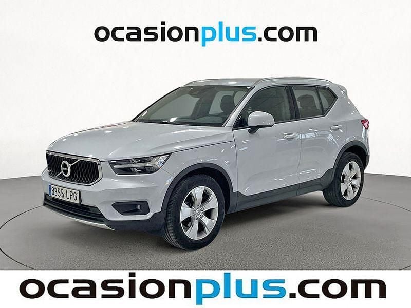 Gris plata Usado 2021 Volvo XC40 Momentum SUV | 22.747 € (Buen precio) - Imagen 1/4