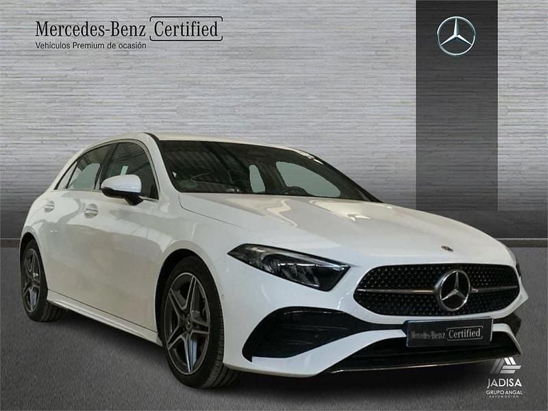 Usado Mercedes A200 AMG line 150 CV (110 kW) 2024 Blanco Berlina