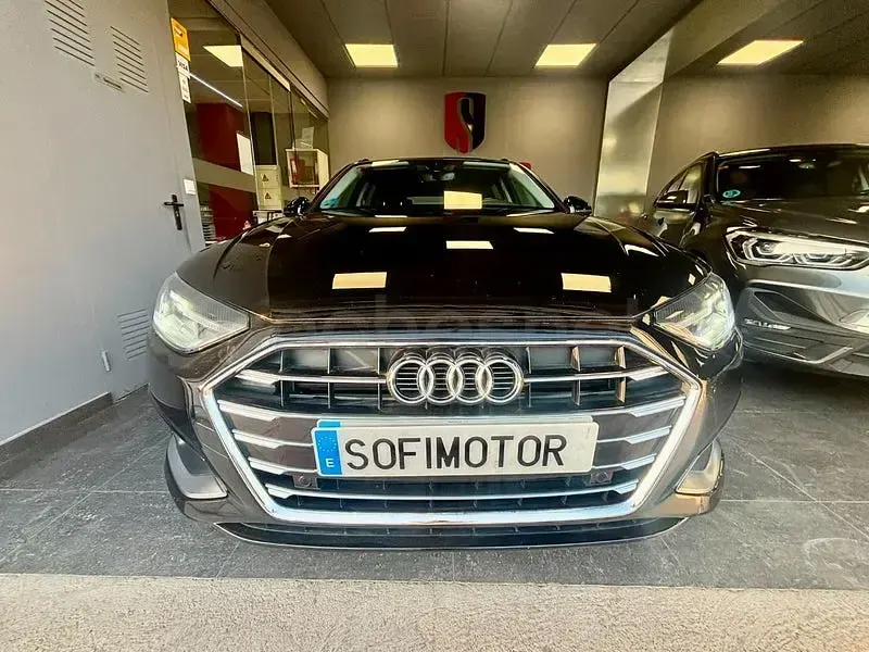 Usado Audi A4 Advanced Plus 136 CV (100 kW) 2021 Negro Familiar
