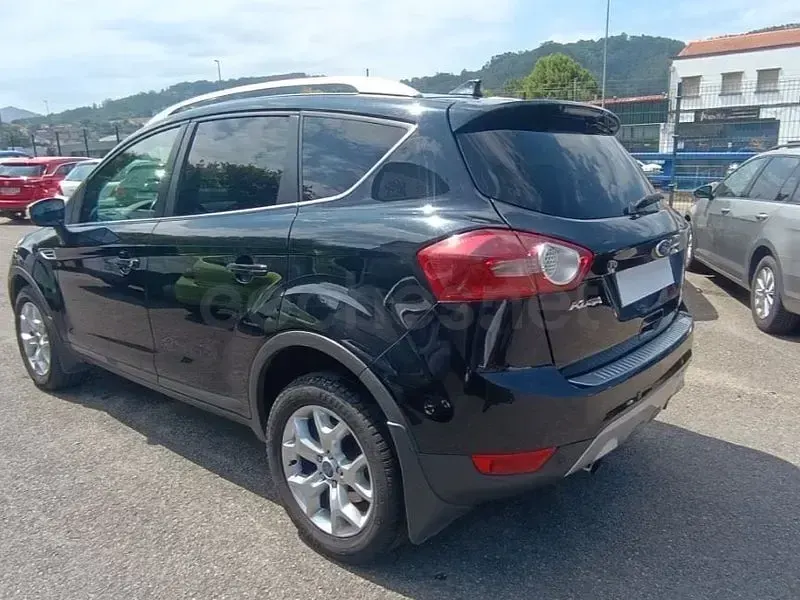 Usado Ford Kuga Trend 140 CV (102 kW) 2012 Negro SUV