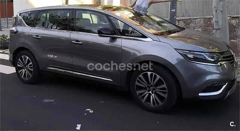 Usado Renault Espace Initiale 160 CV (117 kW) 2015 Gris / plata Monovolumen