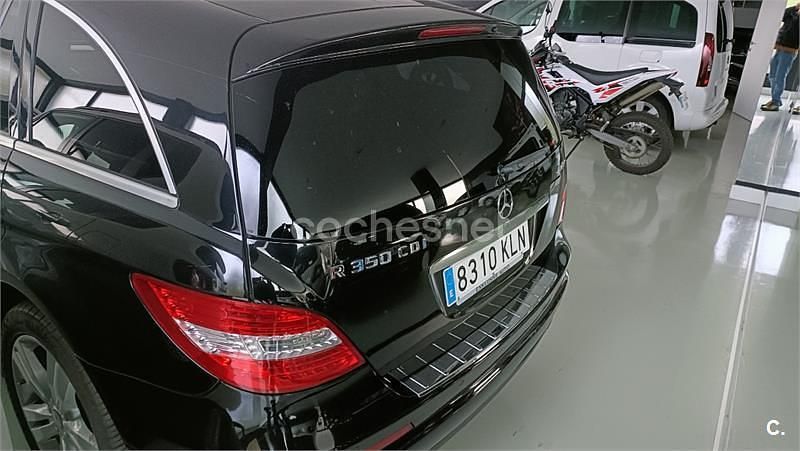 Usado Mercedes R350 265 CV (194 kW) 2011 Negro Monovolumen