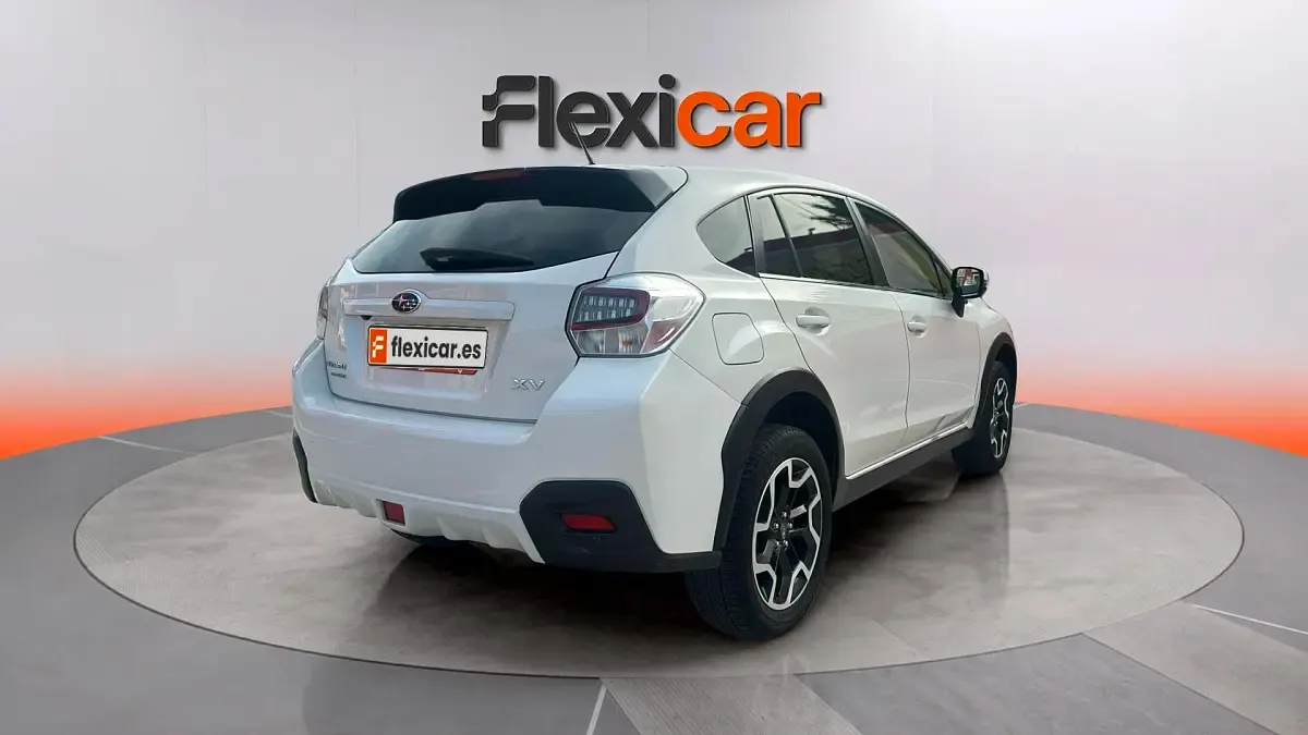 Usado Subaru XV 114 CV (83 kW) 2018 Blanco SUV