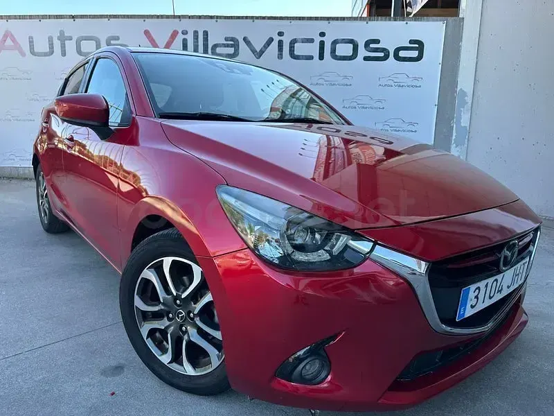Usado Mazda 2 Style 90 CV (66 kW) 2015 Granate Berlina