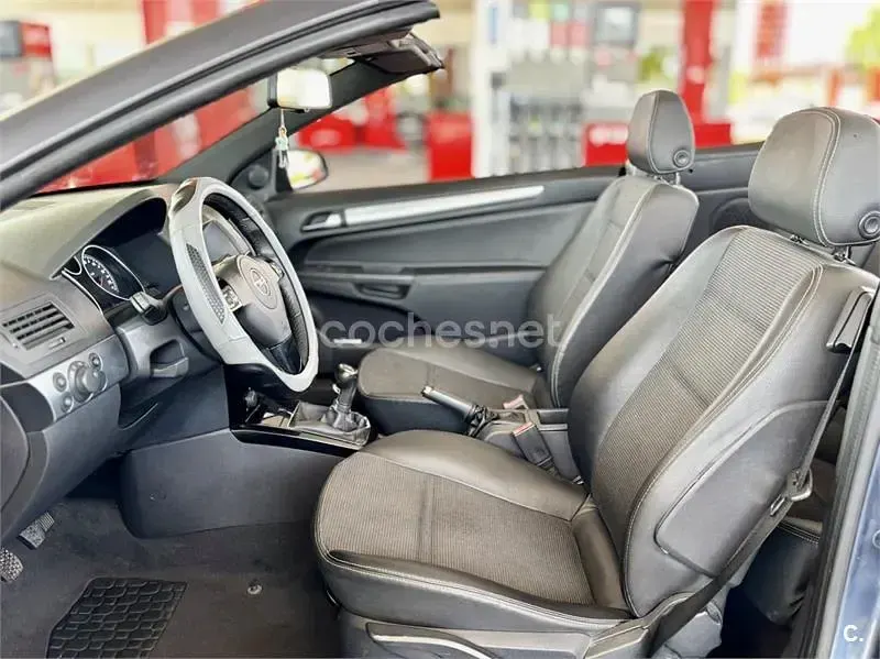 Usado Opel Astra Enjoy 150 CV (110 kW) 2007 Azul Descapotable
