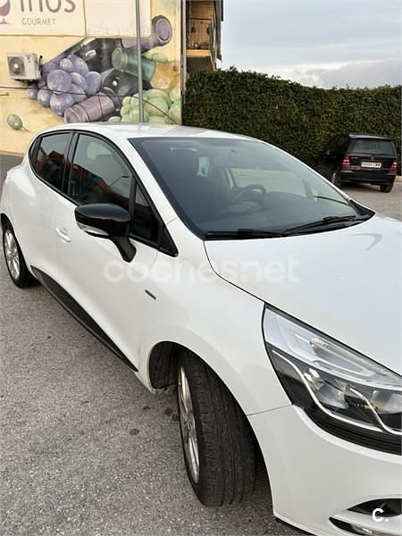 Usado Renault Clio IV LIMITED 75 CV (55 kW) 2019 Blanco Berlina