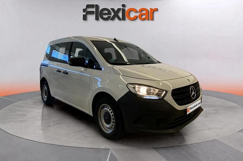Blanco Usado 2023 Mercedes Citan 110 Familiar | 20.490 € (Buen precio) - Imagen 1/4