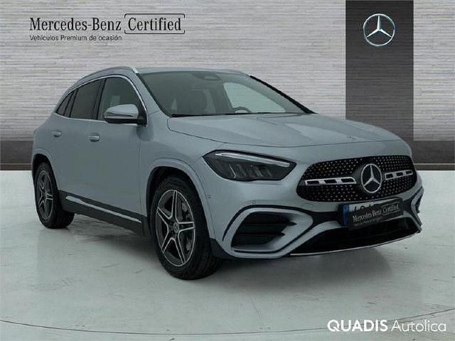 Usado Mercedes GLA200 AMG line 150 CV (110 kW) 2026 Plata hightech SUV
