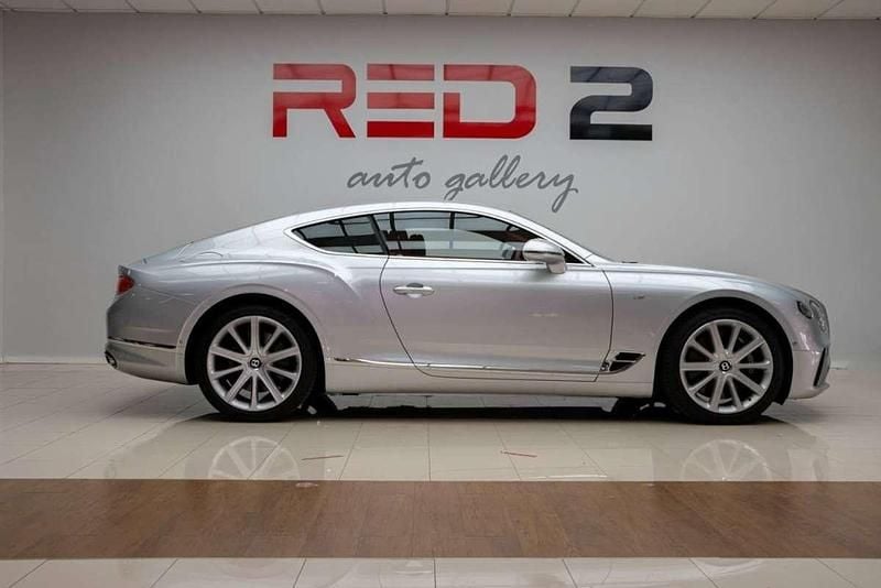 Usado Bentley Continental GT 550 CV (404 kW) 2020 Gris Coupe