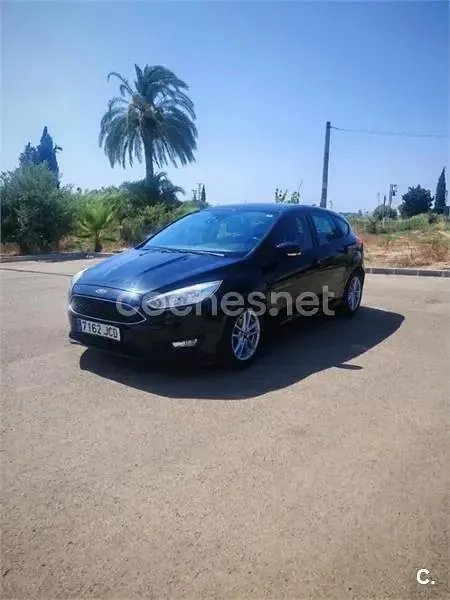 Usado Ford Focus Trend 115 CV (84 kW) 2015 Negro Berlina