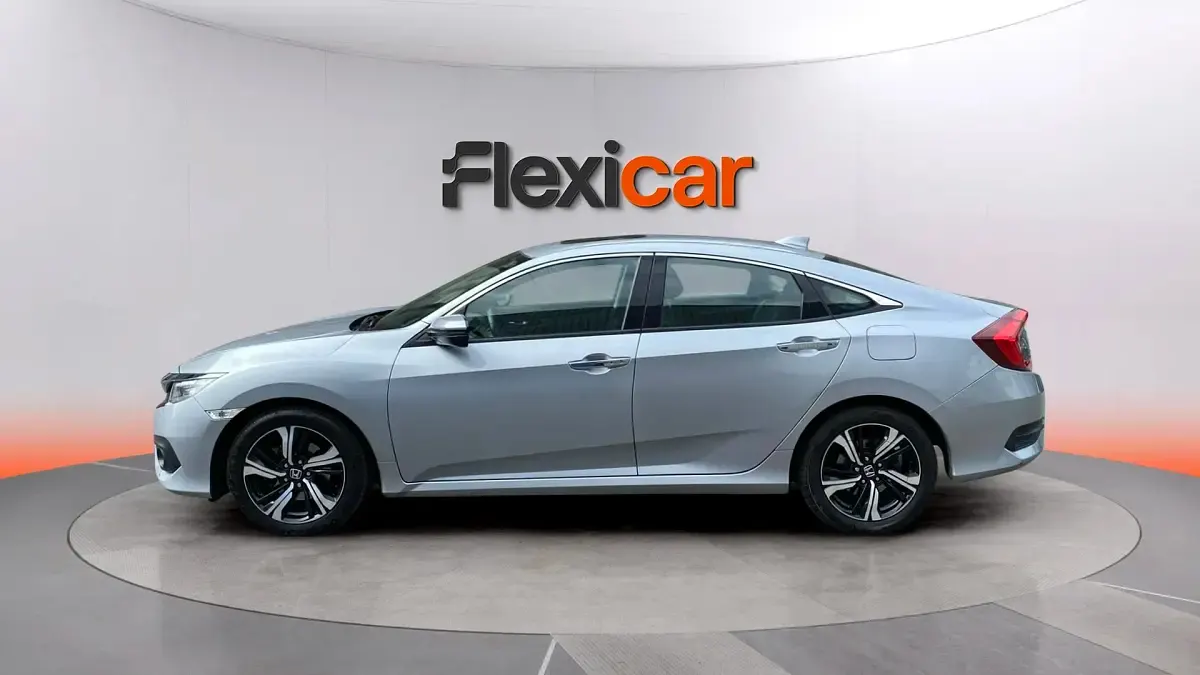 Usado Honda Civic Executive 120 CV (88 kW) 2019 Gris Berlina