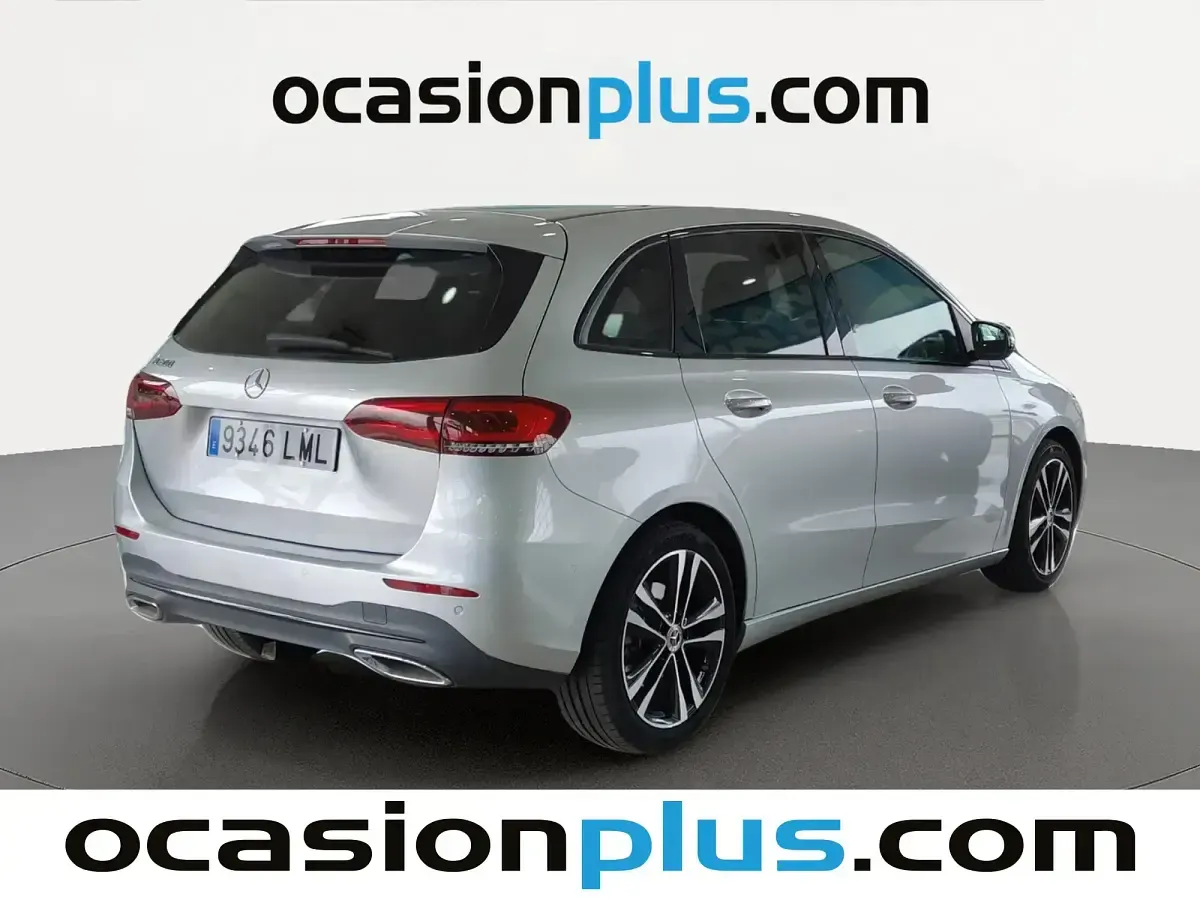 Usado Mercedes B200 163 CV (119 kW) 2021 Gris Monovolumen