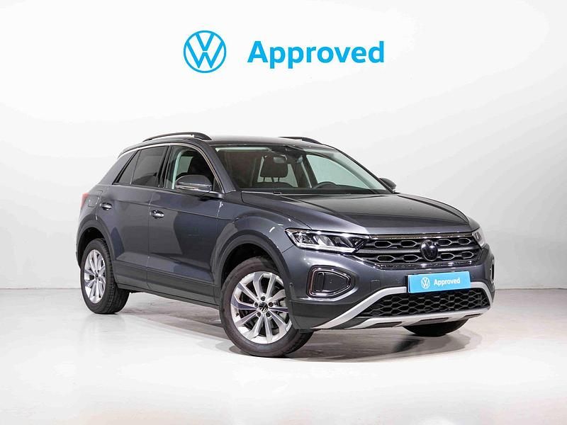 Gris Usado 2023 VW T-Roc Life SUV | 26.950 € (Un poco caro) - Imagen 1/4