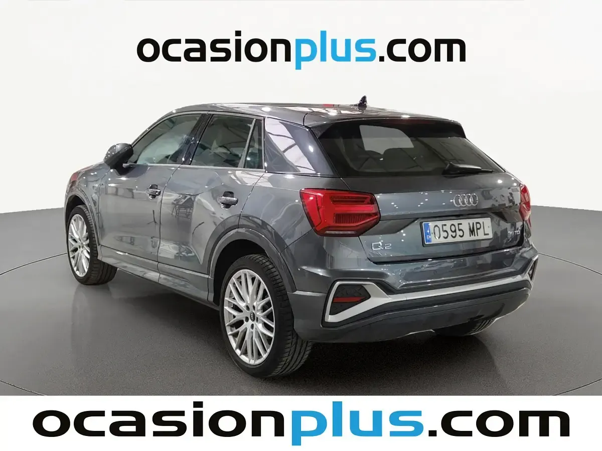 Usado Audi Q2 S-Line 150 CV (110 kW) 2024 Gris SUV