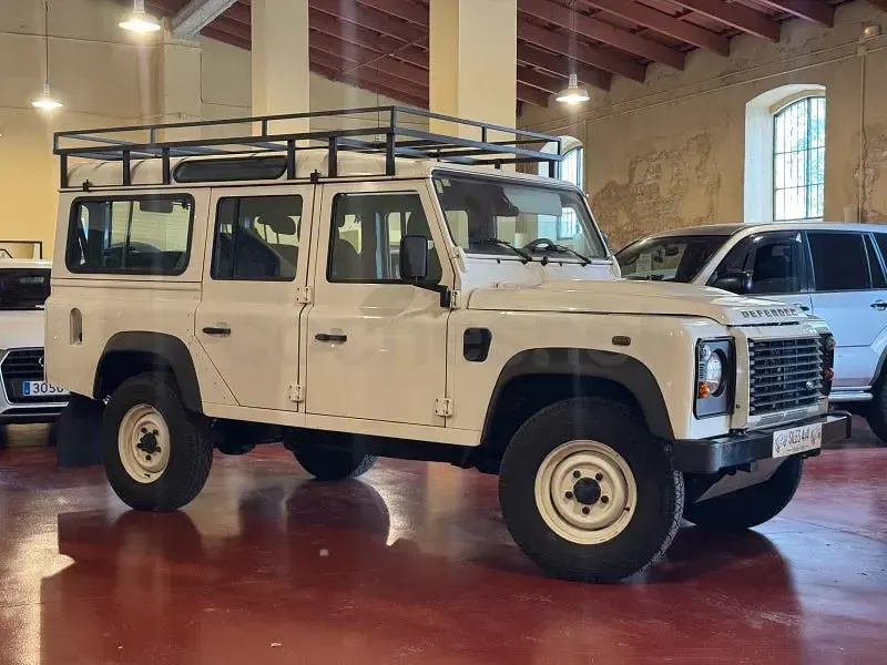 Usado Land Rover Defender SE 122 CV (89 kW) 2016 Blanco Familiar