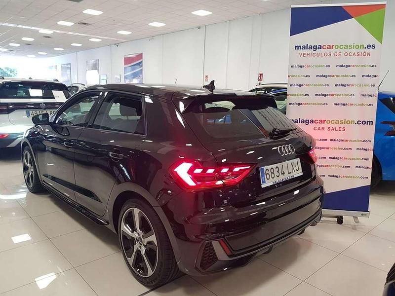 Usado Audi A1 Sportback 110 CV (80 kW) 2022 Negro Utilitario