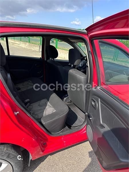Rojo Usado 2011 Dacia Sandero Ambiance Utilitario | 3000 € (Precio justo) - Imagen 1/4