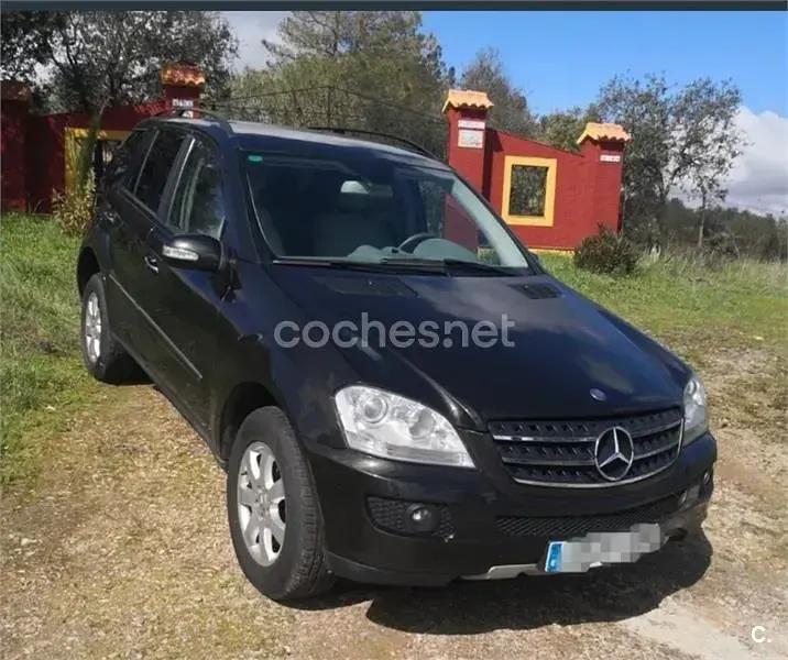Usado Mercedes ML280 190 CV (139 kW) 2007 Negro SUV