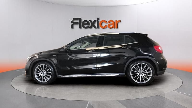 Usado Mercedes GLA200 156 CV (114 kW) 2019 Negro SUV
