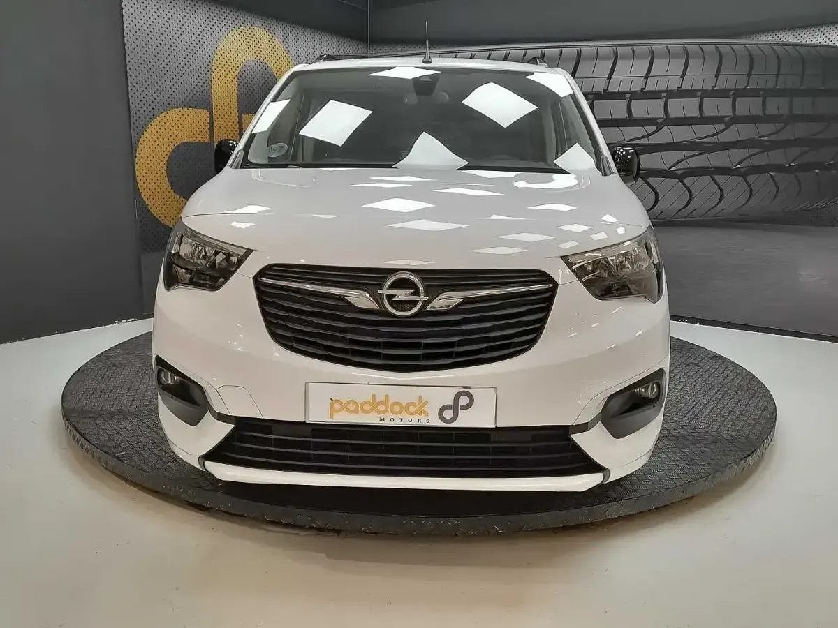 Usado Opel Combo Life Business Edition 100 CV (73 kW) 2023 Blanco