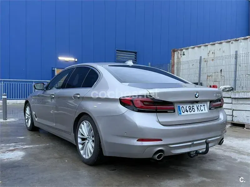 Usado BMW 520 Efficient Dynamics 190 CV (139 kW) 2017 Gris / plata Berlina
