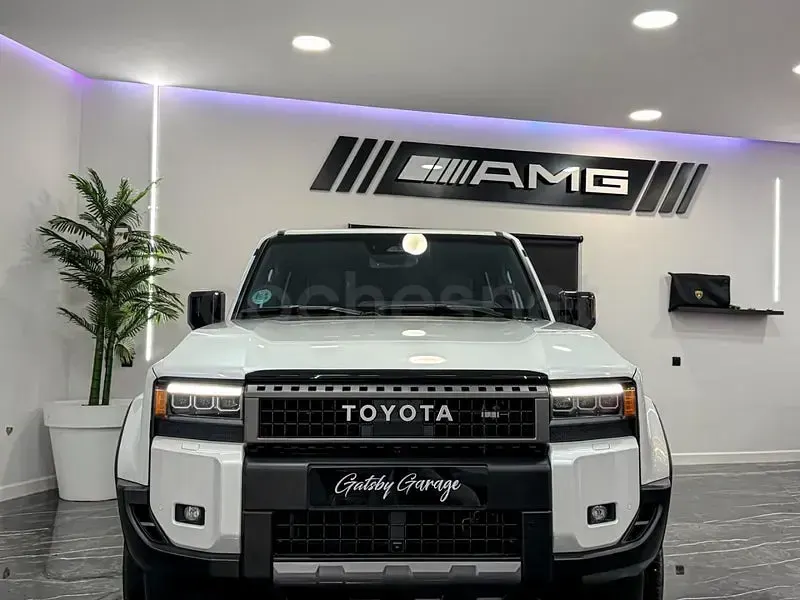 Begagnad Toyota Land Cruiser 204 HK (150 kW) 2025 Vit SUV