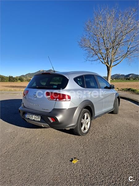 Usado Seat Altea 140 CV (102 kW) 2008 Gris / plata Monovolumen
