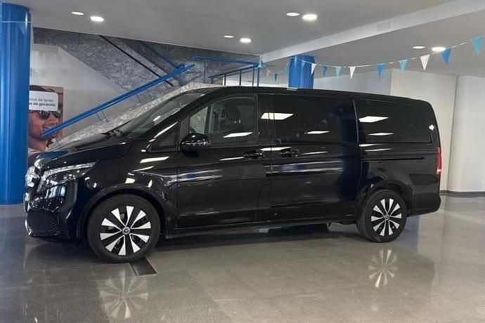 Usado Mercedes V250 Avantgarde 190 CV (139 kW) 2023 Monovolumen