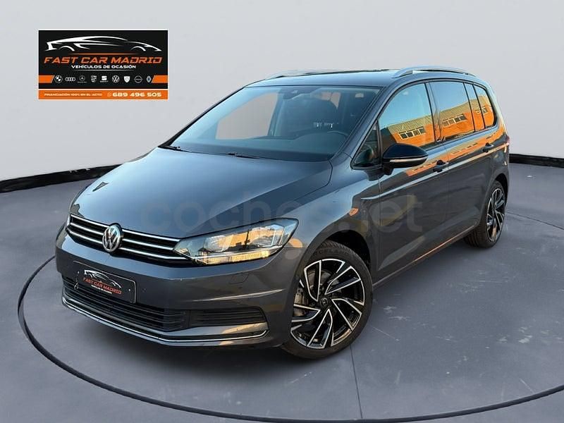 Usado VW Touran Edition 116 CV (85 kW) 2019 Gris / plata Monovolumen