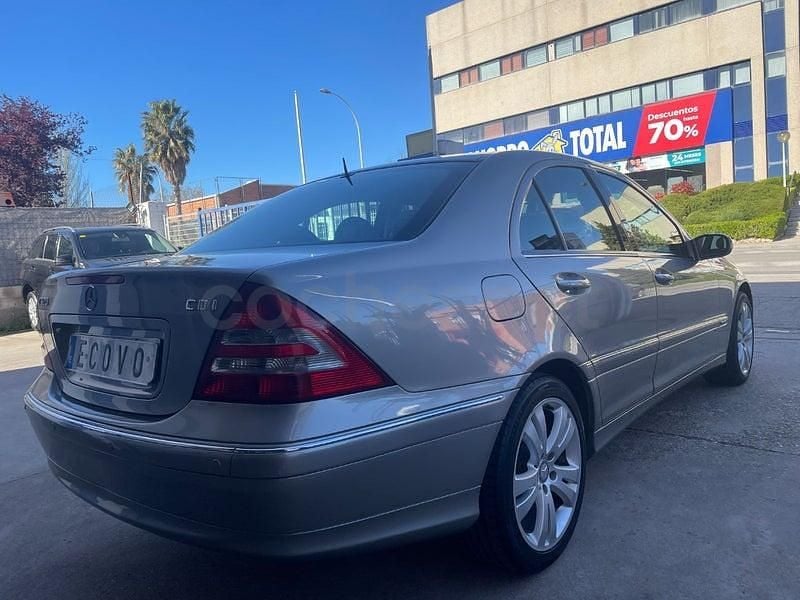 Usado Mercedes C320 Elegance 224 CV (164 kW) 2006 Beige Berlina