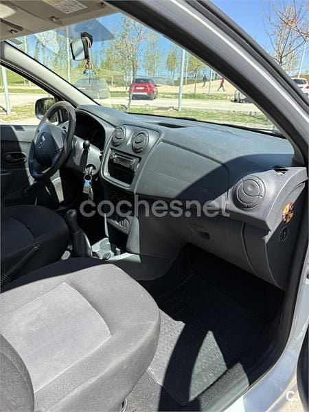 Usado Dacia Sandero Base 75 HP (55 kW) 2016 Branco Sedan