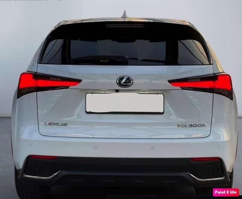 Usado Lexus NX300h Executive Line 197 CV (144 kW) 2018 Blanco SUV