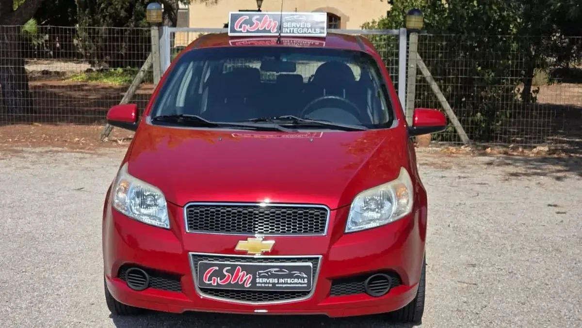 Usado Chevrolet Aveo LS 84 CV (61 kW) 2010 Burdeos Utilitario