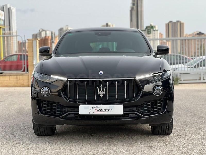 Usado Maserati Levante 275 CV (202 kW) 2018 Negro SUV